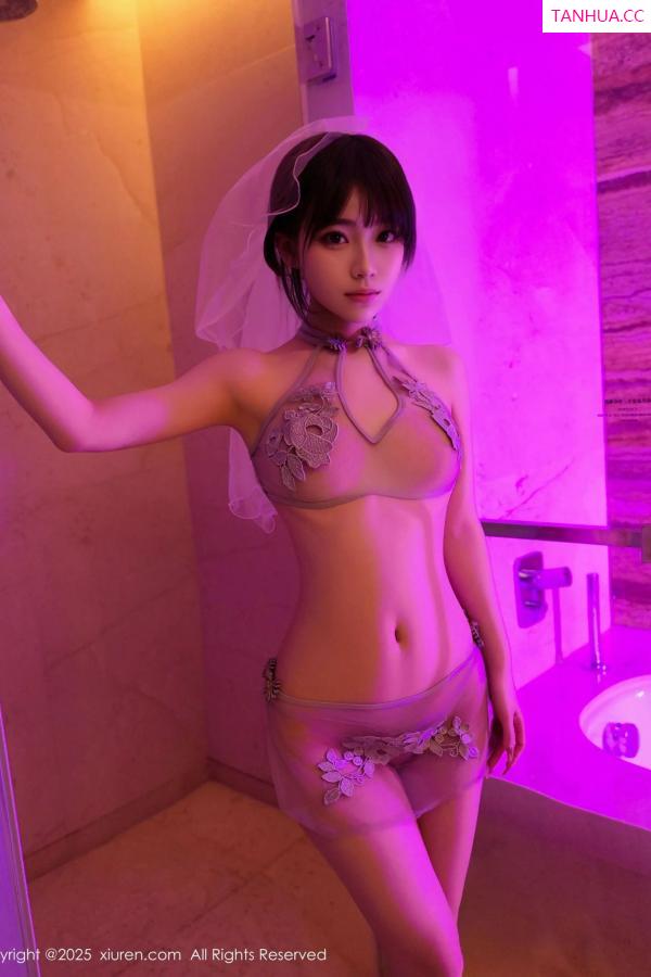   [XiuRen]高清写真图 2025.03.19 No.10037 阿汁 美腿性感第5张图片